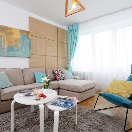 Lovely 2 Bedroom Apartment Near Old Town Bucharest Luaran gambar