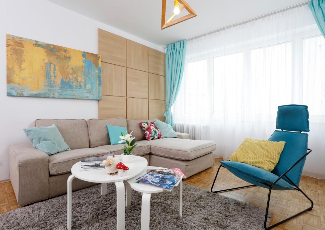 Lovely 2 Bedroom Apartment Near Old Town Bucharest Luaran gambar