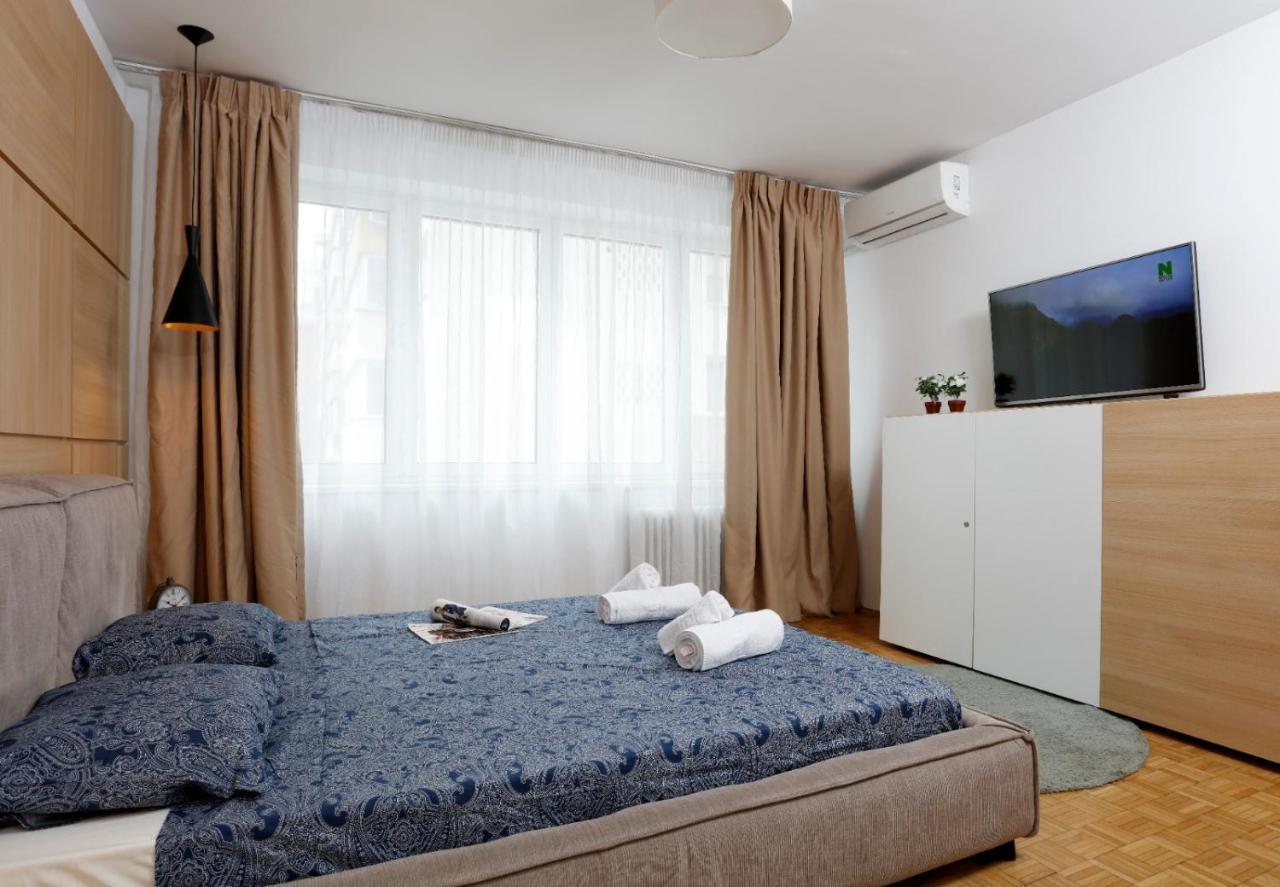 Lovely 2 Bedroom Apartment Near Old Town Bucharest Luaran gambar