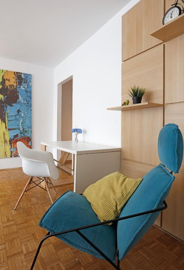 Lovely 2 Bedroom Apartment Near Old Town Bucharest Luaran gambar
